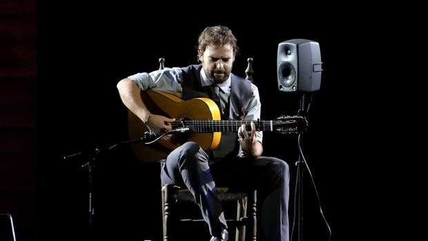 La guitarra de Dani de Morón echa el telón del Alcázar en la Bienal