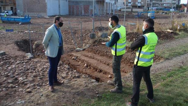 Encuentran un tramo de la antigua Calzada Romana del Ebro en un barrio de Logroño