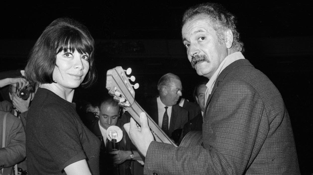 Juliette Gréco con Georges Brassens en el París de 1966