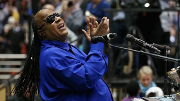 Stevie Wonder vuelve 15 años después al calor del Black Lives Matter