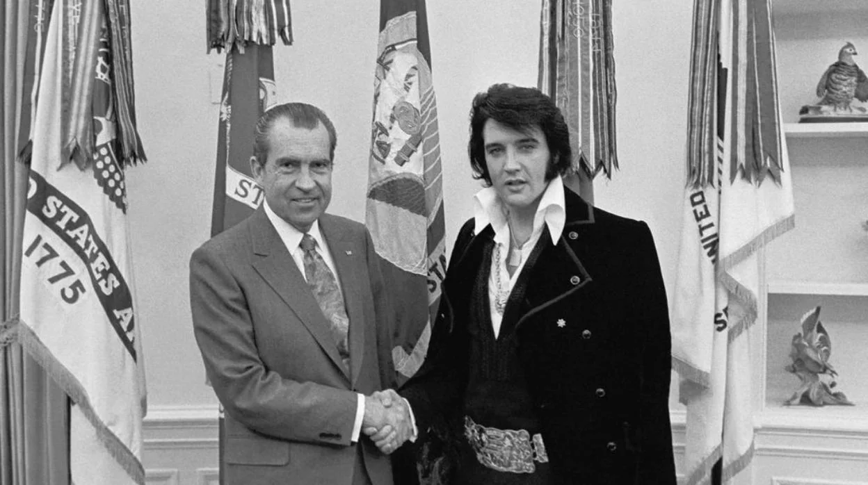 Richard Nixon, recibiendo a Elvis Presley en la Casa Blanca