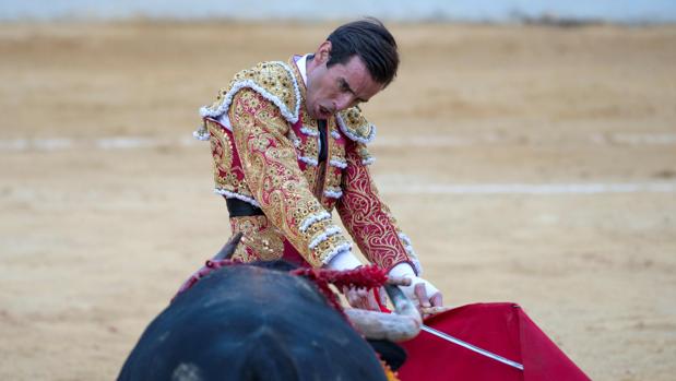 Juan Ortega borda el toreo y triunfa con Curro Díaz en Jaén