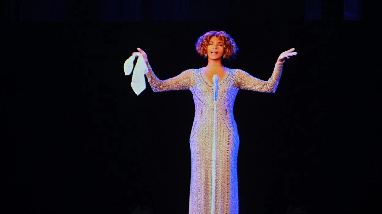 El holograma de Whitney Houston interpretando «I Will Noghing»