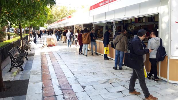 Suspendida la Feria del Libro Antiguo y de Ocasión de Sevilla 2020 en la Plaza Nueva