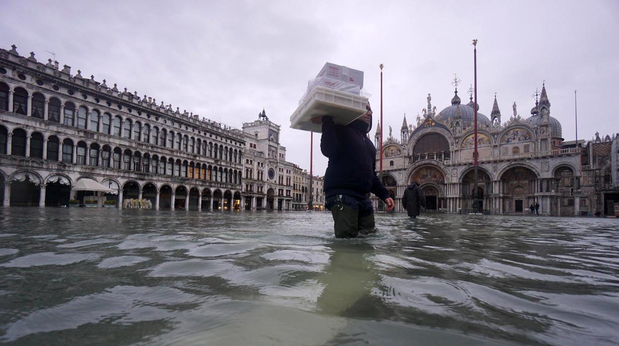 El acqua alta inundó la plaza de San Marcos, en Venecia, en noviembre del año pasado