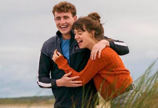 Daisy Edgar-Jones y Paul Mescal lo dan y lo pierden todo en «Normal people»