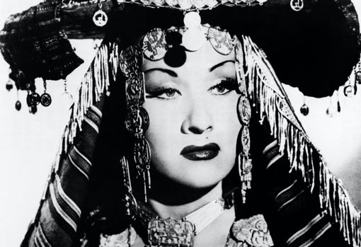 El regreso de Yma Sumac, la soprano inca que cantaba en cinco octavas y se adelantó 70 años a Rosalía