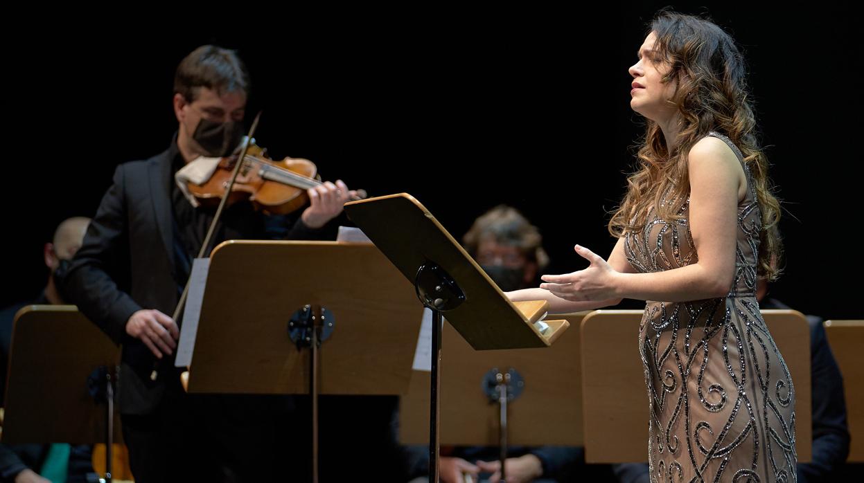 La soprano Alicia Amo durante un momento de la obra «Orpheus Britannicus»