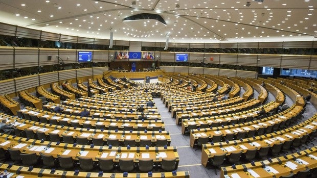 Las cesiones a los nacionalistas, causa del debilitamiento del español en la UE
