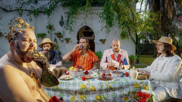 Califato 3/4: «La resignificación del folclore en el pop se ha convertido en una moda, y bienvenida sea»