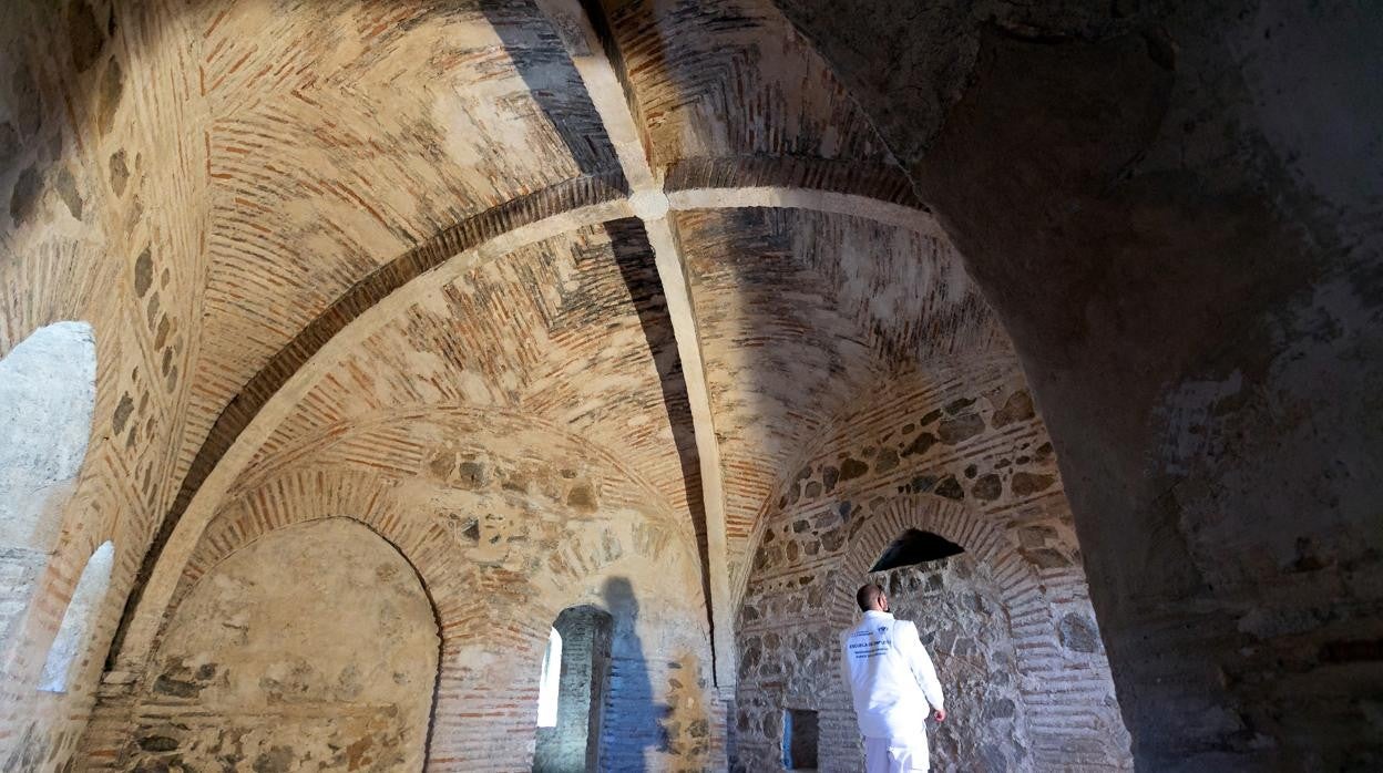 Interior de la parte superior del Puente de Alcántara de Toledo