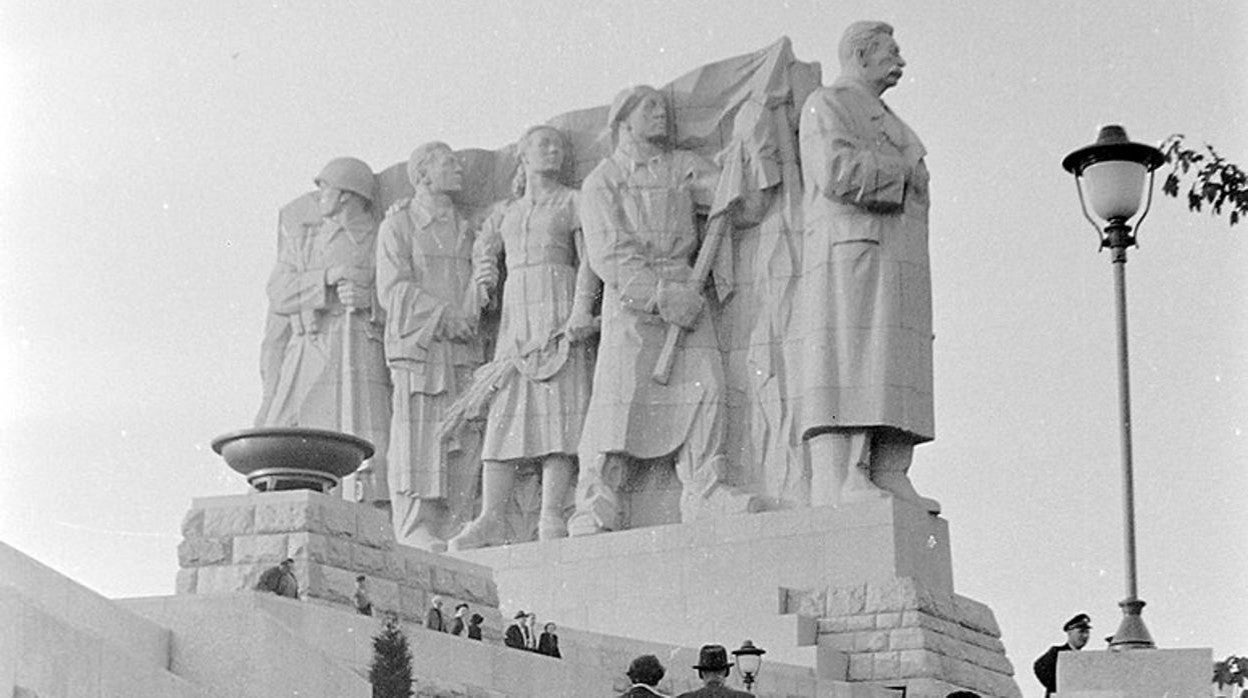 Revelan en Praga la existencia de un campo de trabajos forzados junto al antiguo monumento a Stalin