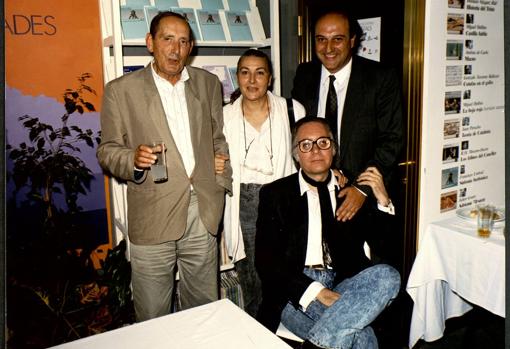 Miguel Delibes Setién, Francisco Umbral, María España y Andreu Teixidor