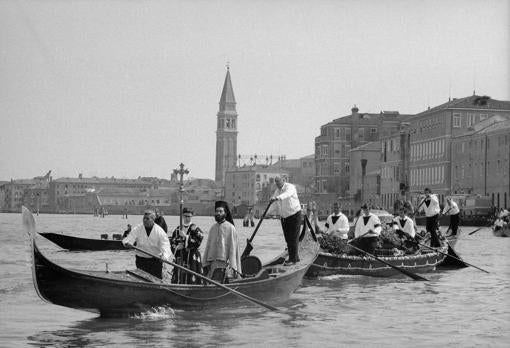 Imagen del funeral de Stravinski, en Venecia