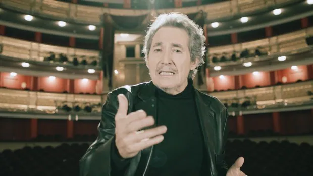 Miguel Ríos y Juan Echanove, juntos en el Teatro Real en el nuevo single del cantante: 'Que salgan los clowns'