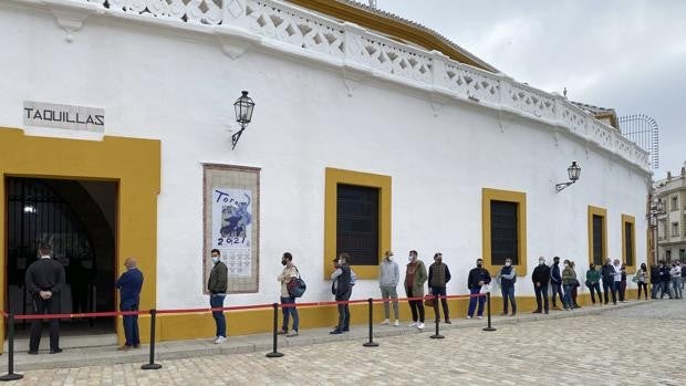 La Real Maestranza, lista para comenzar: sólo entrarán espectadores vacunados o con test negativos