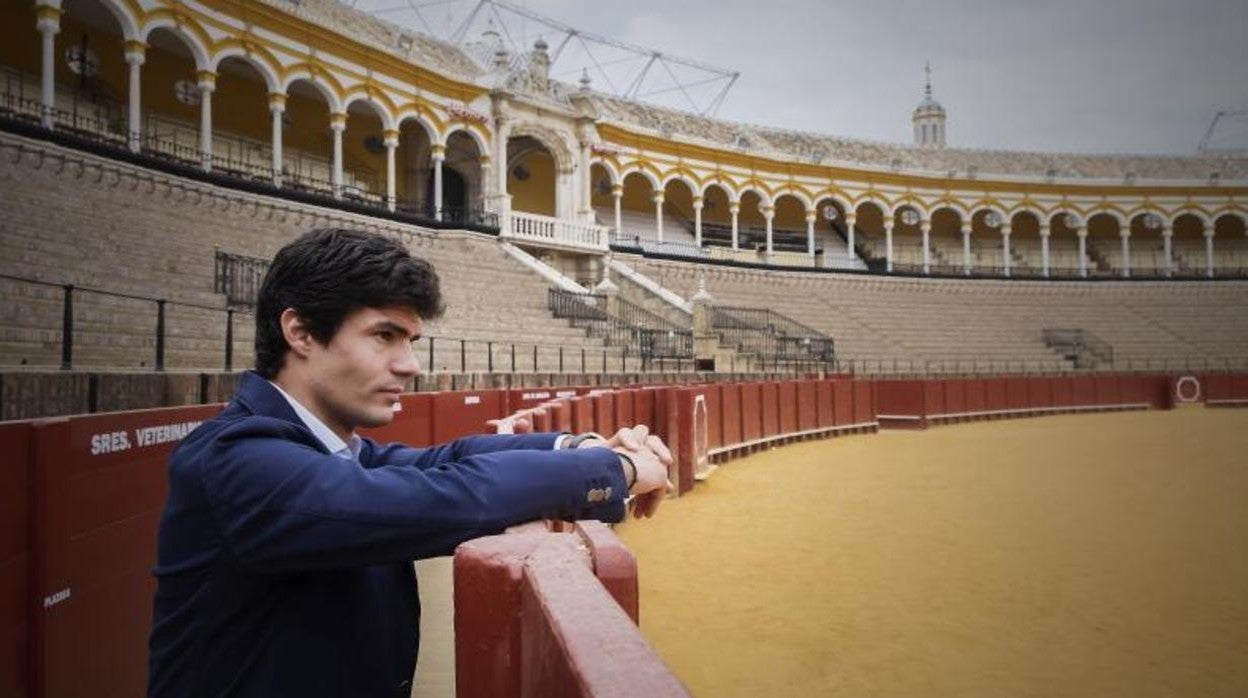 Pablo Aguado, con la mirada fija en el ruedo de la Maestranza