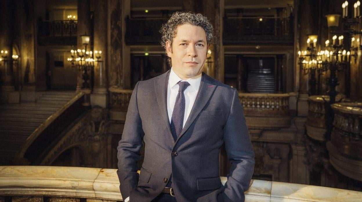 Gustavo Dudamel, fotografiado en la Ópera de París