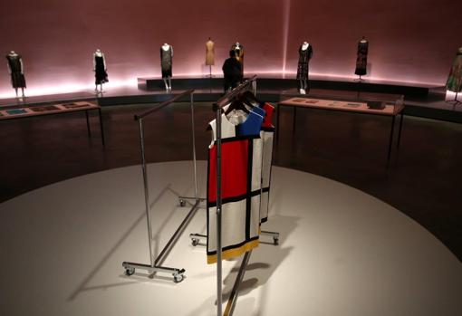 Sala dedicada a la moda en la exposición