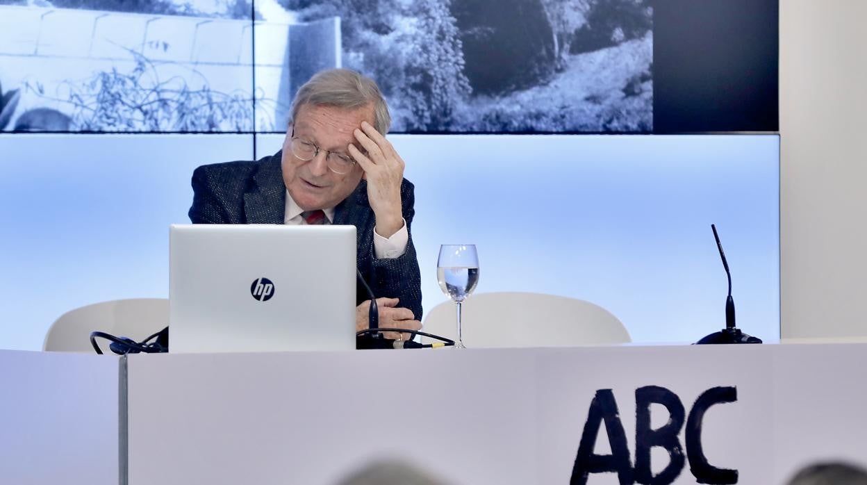 Moneo, en una imagen de archivo, en su estudio