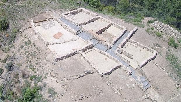 Descubren la muralla y el acceso a un poblado de la Edad del Hierro en un pueblo de Castellón