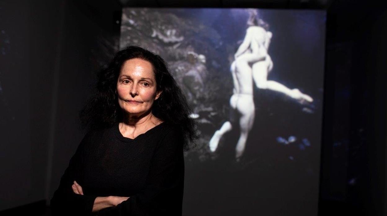 Isabel Muñoz, ayer en su instalación en el Museo Lázaro Galdiano