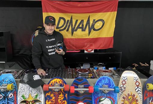 DJ Nano: «La electrónica no es un tipo poniendo música para que la gente se coma pastillas»