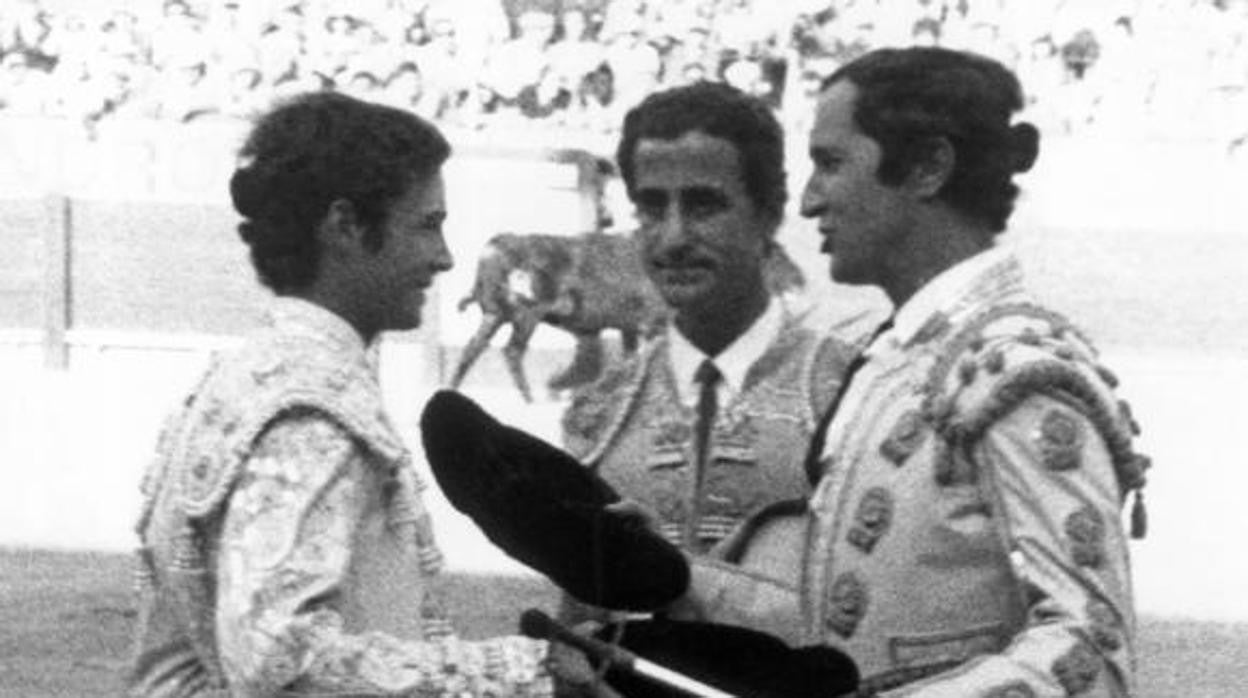 José María Manzanares se doctoró de manos de Liuis Miguel Dominguín y en presencia de El Viti