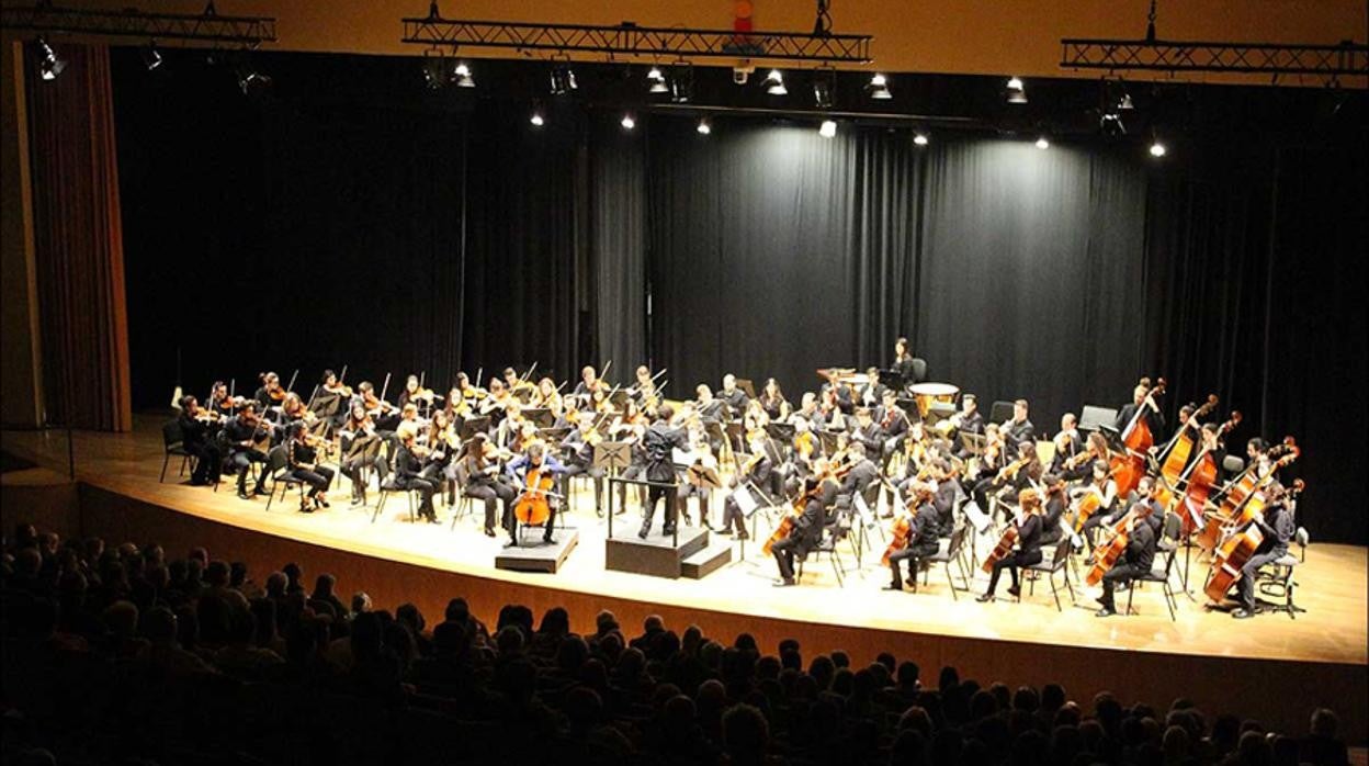 La Orquesta Sinfónica Conjunta de la Universidad de Sevilla y el CSM Manuel Castillo