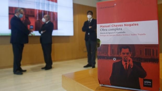 La Diputación de Sevilla recibe un premio nacional por la coedición de la obra completa de Chaves Nogales