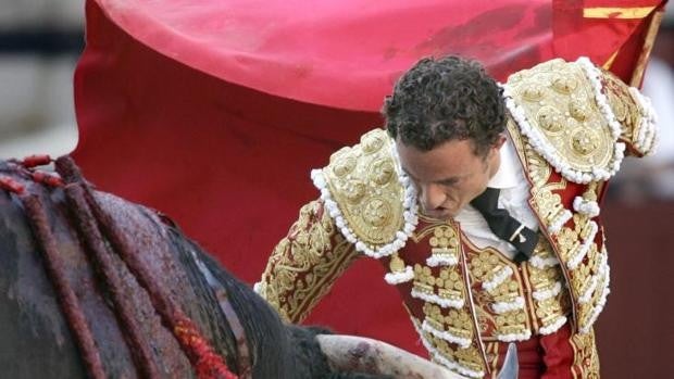 Rafaelillo celebra con victorinos sus bodas de plata en Murcia