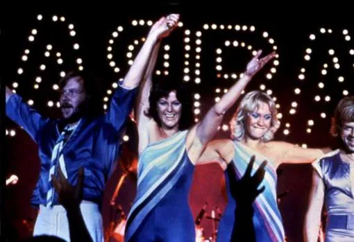 ABBA durante una actuación en los años 80, antes de su separación