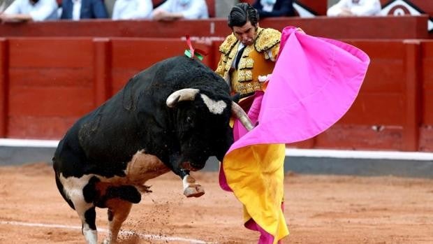 Recital de Morante en su encuentro con los toros de Galache