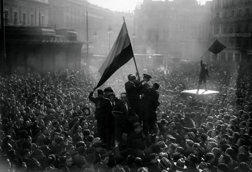 'Proclamación de la Segunda República' (Puerta del Sol, Madrid, 14 de abril de 1931)