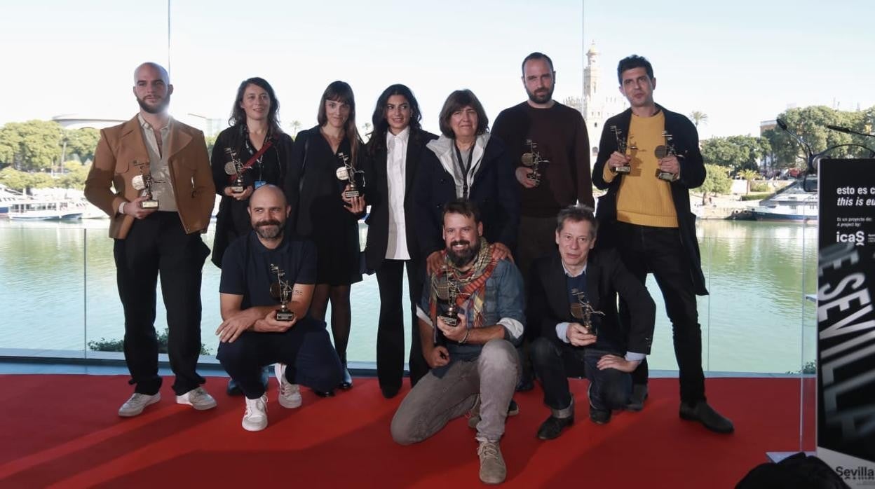 Algunos de los cineastas galardonados en le palmarés del festival, hecho público este sábado