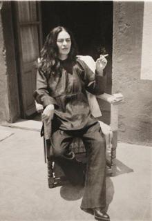 Frida en la Casa Azul, Coyoacán, Ciudad de México, 1946. Fotografía de Antonio Kahlo