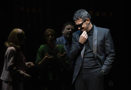 Antonio Banderas ha reinventado ‘Company’ y lo protagoniza