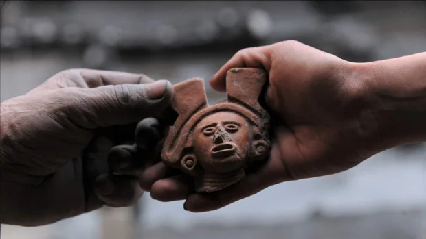 Hallan una ofrenda mexica con restos humanos depositada tras la conquista española de Tenochtitlan