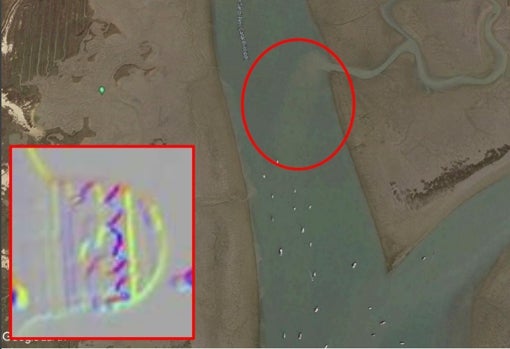 Transparencia entre MDT 2016 y Orto Google Earth 2015. Mancha del arrastre arenoso del caño bajo lámina de agua.