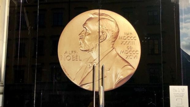 De la política a los desplantes más crueles: los secretos revelados del Nobel de Literatura