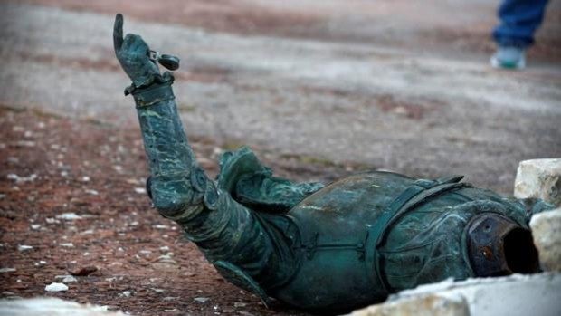 Derriban la estatua de Ponce de León en Puerto Rico el mismo día que llega el Rey