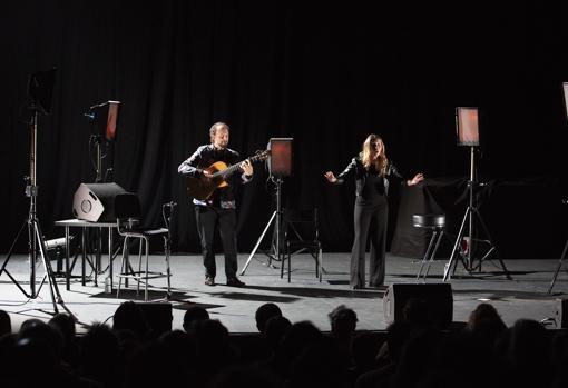 Rocío Máquez y Canito en la sala Odeón de Nimes