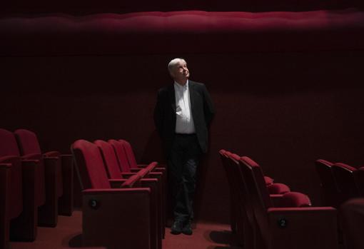 Jonathan Coe, en una de las salas de la Filmoteca