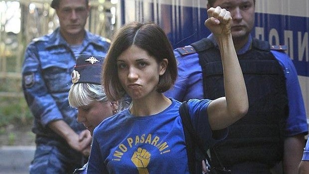 Pussy Riot, las punks azote de Putin: «Es un demente capaz de disparar a los rusos que protesten contra él»