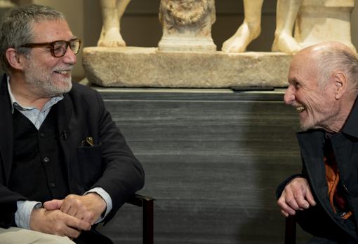 Los artistas sonríen en un momento de la entrevista