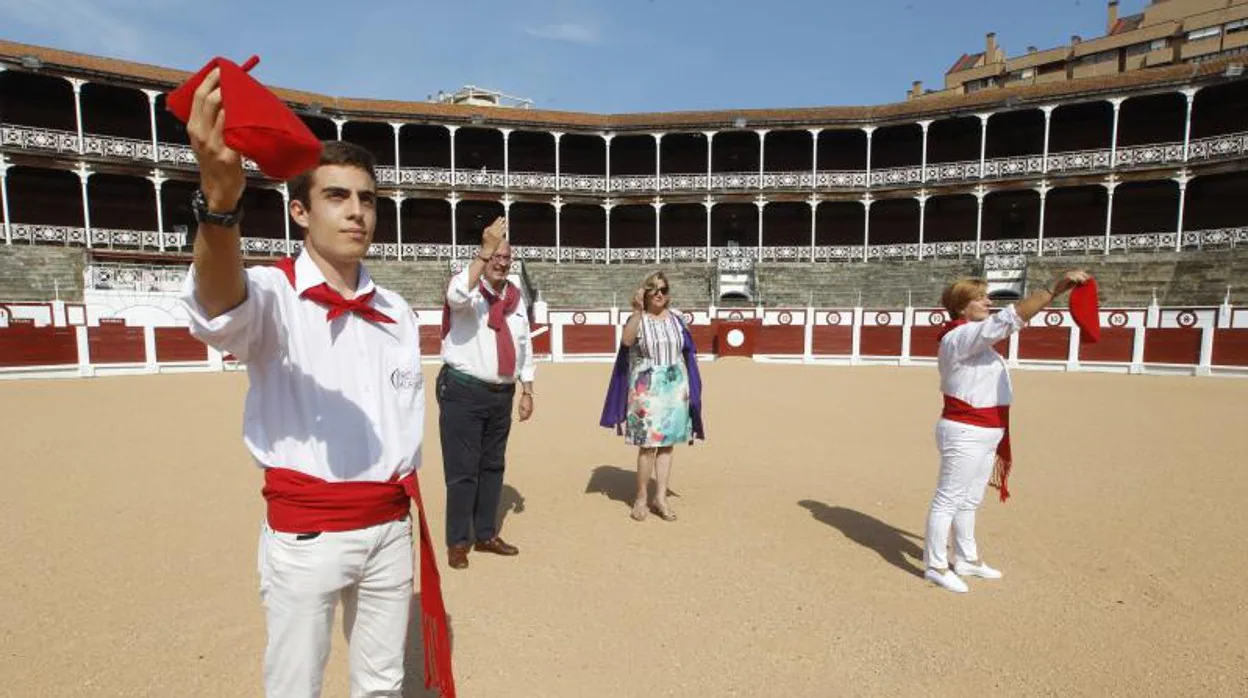 La alcaldesa de Gijón ve casi imposible que haya eventos este verano en la  plaza de toros «por motivos de seguridad»