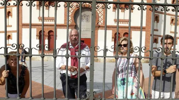 El PP recalca que «para nada» hay un problema en la plaza de toros de Gijón que obligue a su cierre
