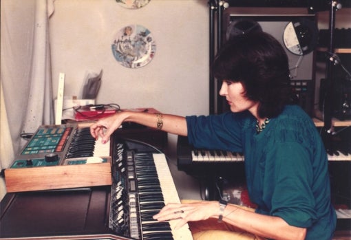 Oksana, componiendo en 1985