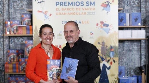 Cristina Fernández Valls y Ginés Sánchez Muñoz, ganadores de los premios SM 2022