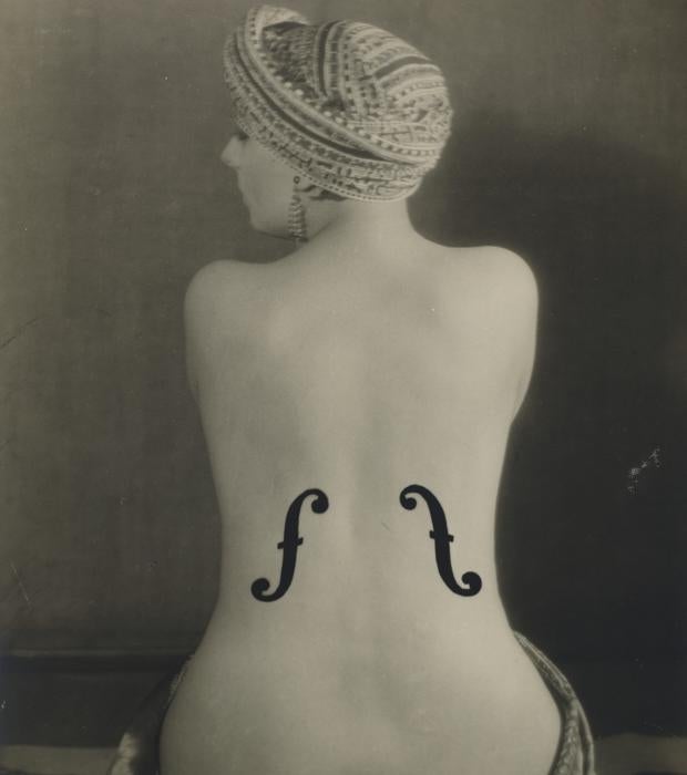 'El violín de Ingres', de Man Ray, se convierte en la fotografía más cara de la Historia